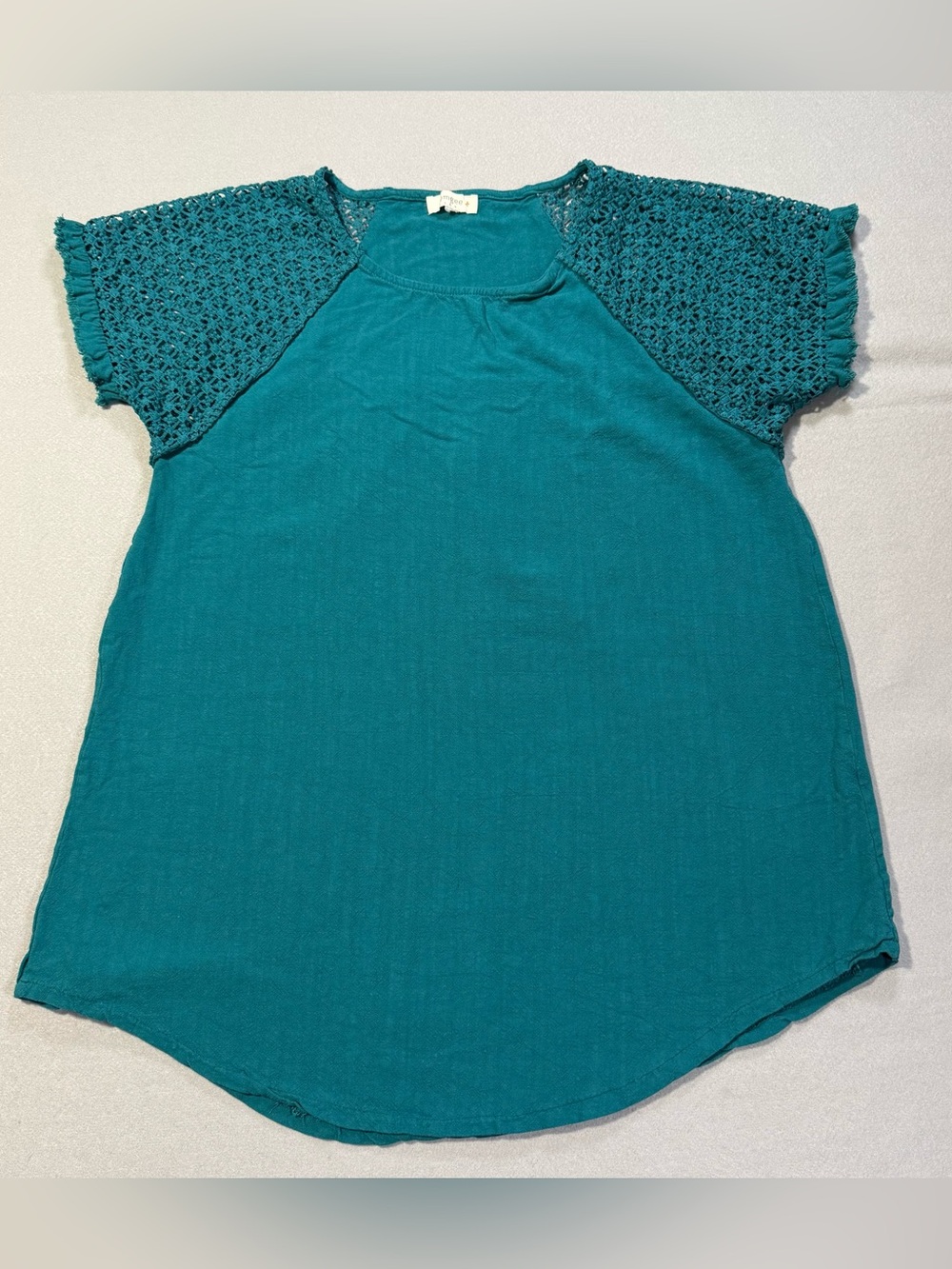 Umgee USA Womens Teal Crochet Lace Flutter Sleeve Blouse Tunic Top Size S